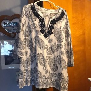 Liz Claiborne Blue and White Tunic